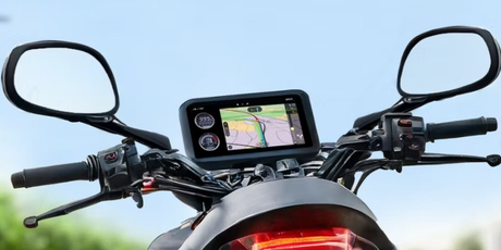 two-wheeler displays for navigation demands.jpg